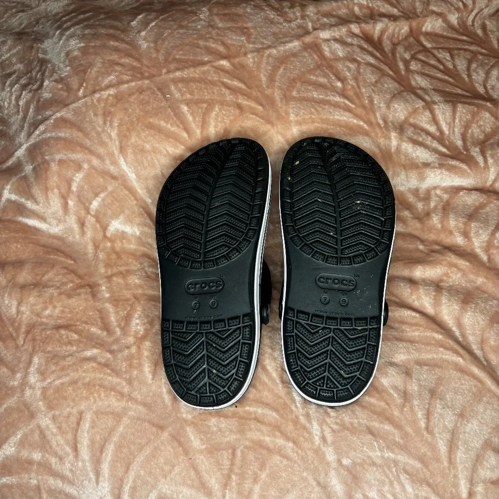 Crocs - Picture 2 of 3